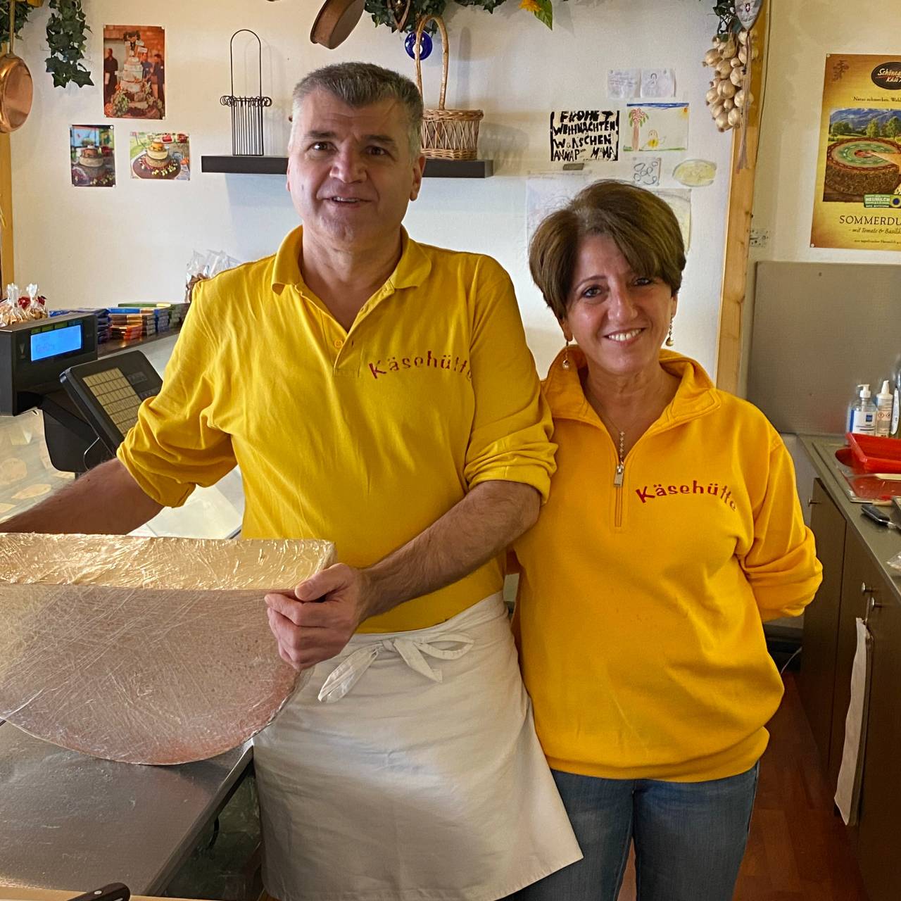 Ali und Neriman Isik in ihrer Käsehütte